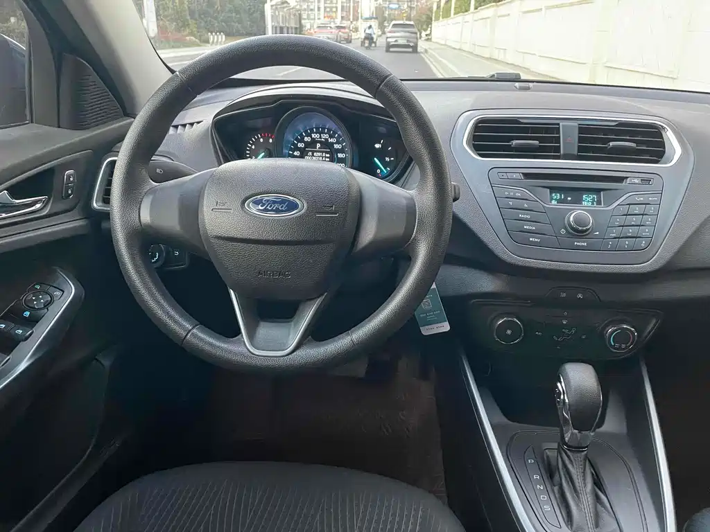 Escort 2019 facelift 1.5L automatic quality model (tire pressure monitoring) National VI купить на сайте DeffCars