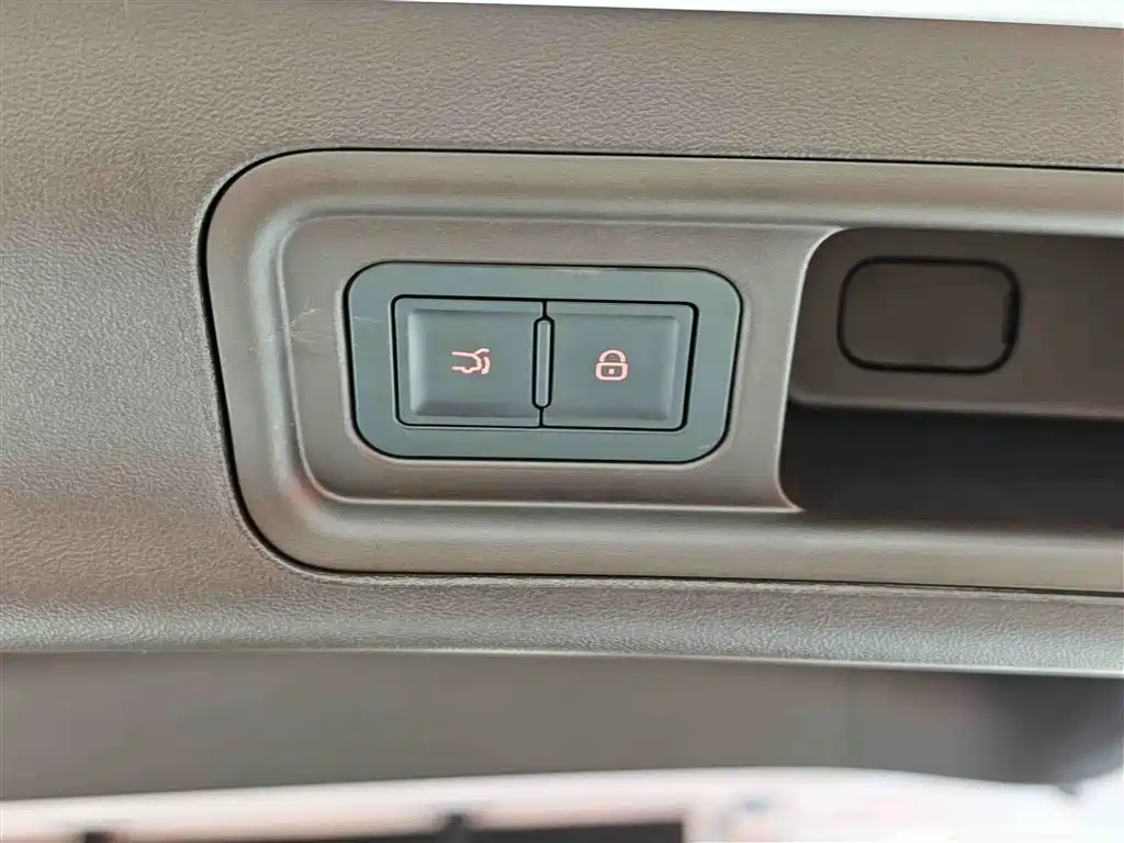 Denza D9 2025 DM-i smart driving version 1020 four-wheel drive exclusive model купить на сайте DeffCars