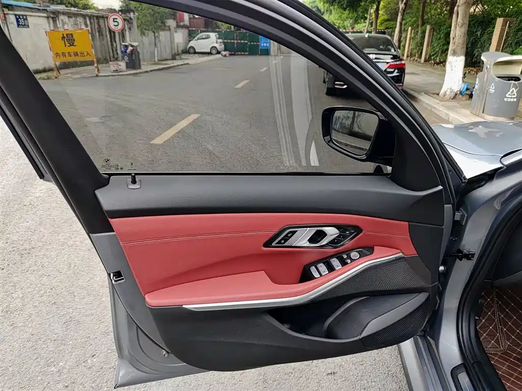 BMW i3 2024 eDrive 40L Night Package купить на сайте DeffCars