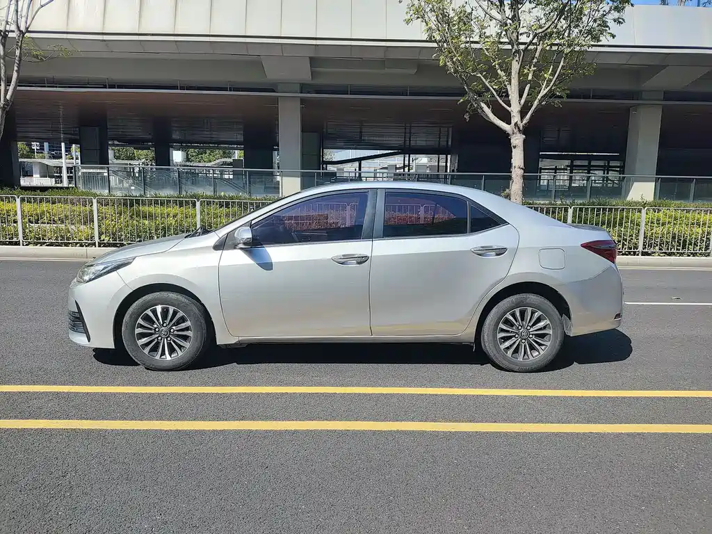 Corolla 2017 facelift 1.2T S-CVT GL купить на сайте DeffCars