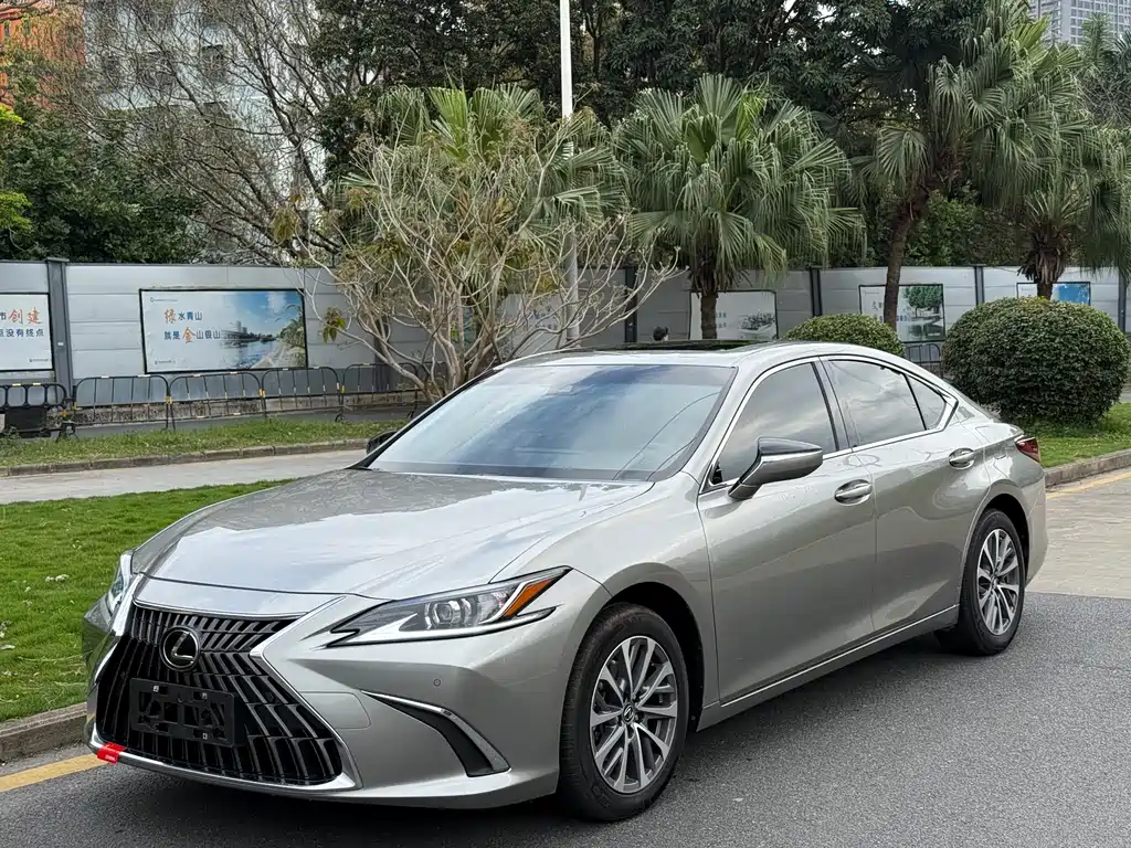 Lexus ES 2023 200 Excellence Edition купить на сайте DeffCars