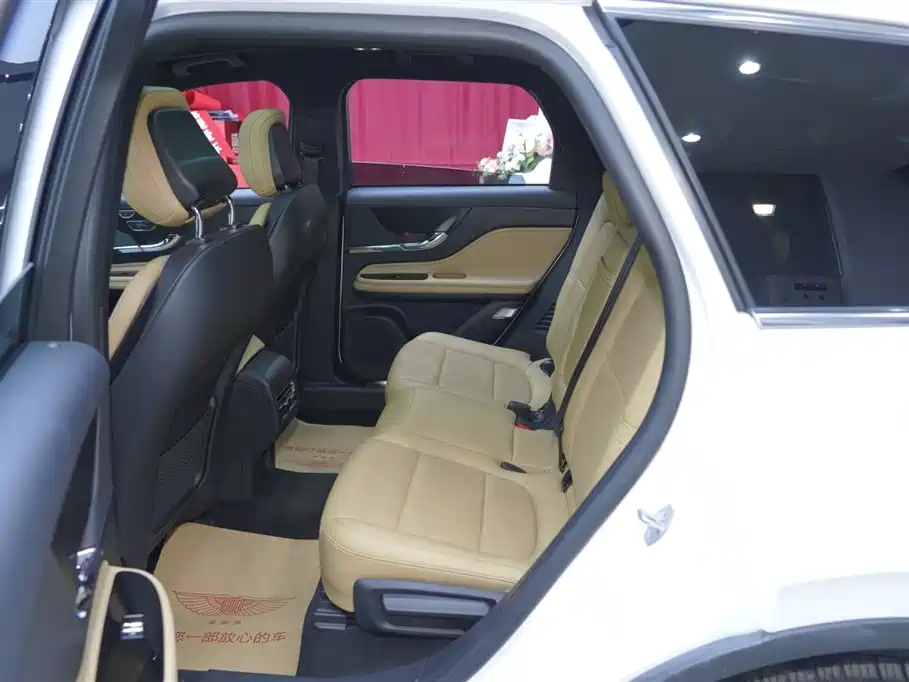 Adventurer 2022 2.0T Two-wheel drive Premium Edition купить на сайте DeffCars