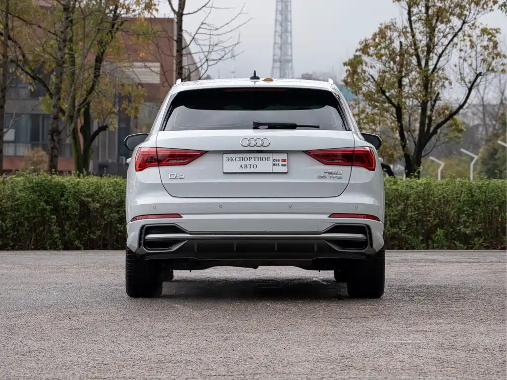Audi Q3 2022 35 TFSI Fashionable and Dynamic купить на сайте DeffCars