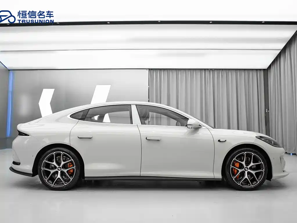 Zhiji L6 2025 Pro Max купить на сайте DeffCars