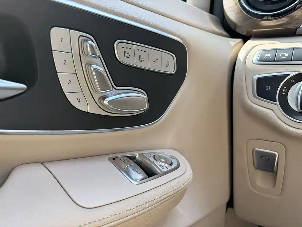 Mercedes-Benz V-Class 2020 V 260 Premium Edition купить на сайте DeffCars