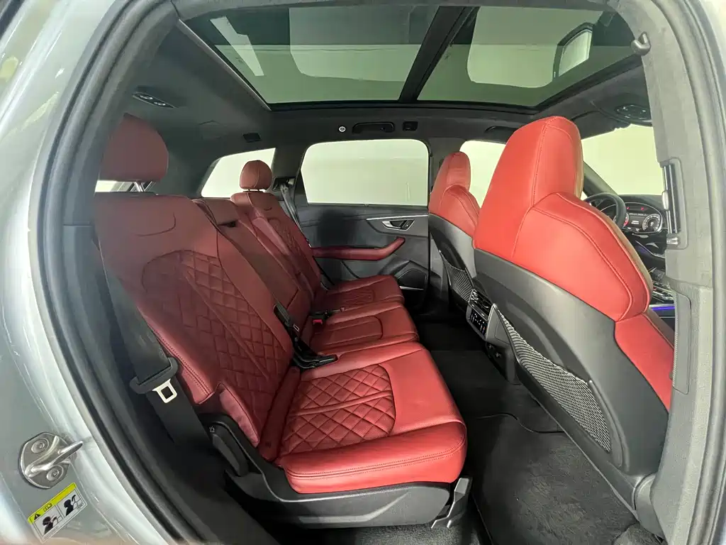 Audi SQ7 2024 4.0 TFSI купить на сайте DeffCars