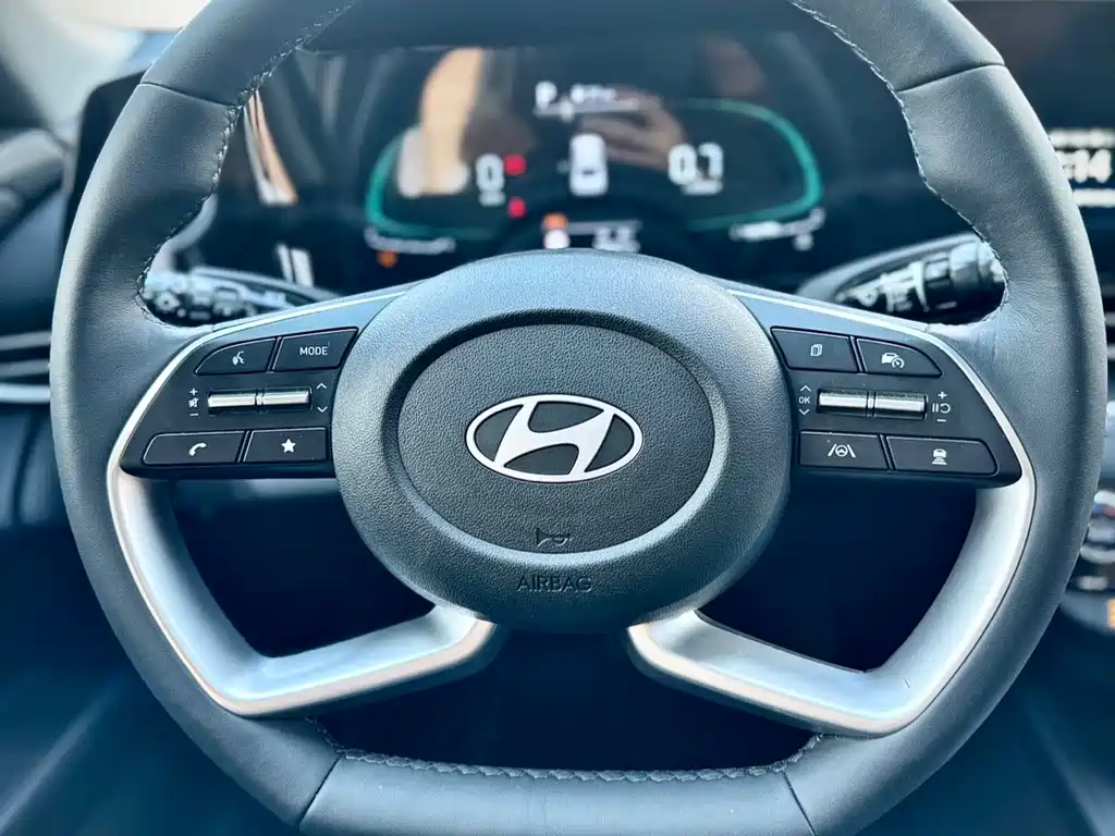 Elantra 2023 1.5L CVT LUX Premium Edition купить на сайте DeffCars