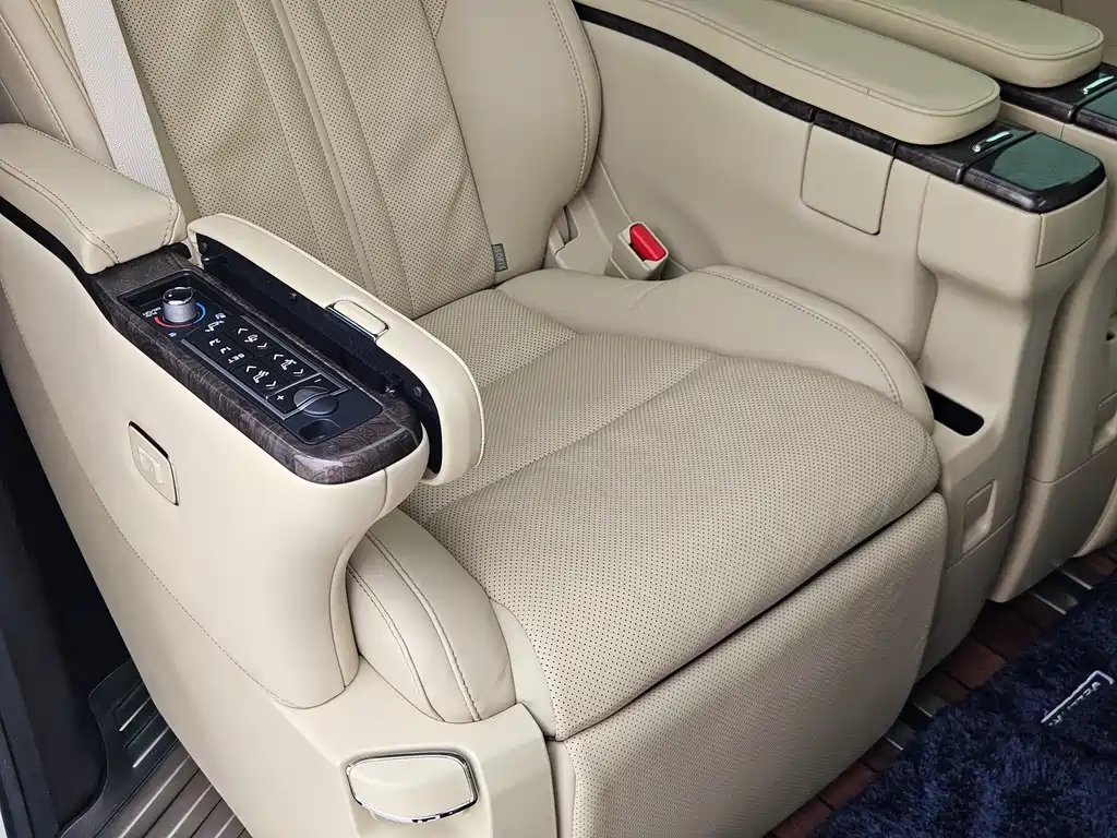 Wilfa 2021 Crown Dual Engine 2.5L HV Premium Edition купить на сайте DeffCars
