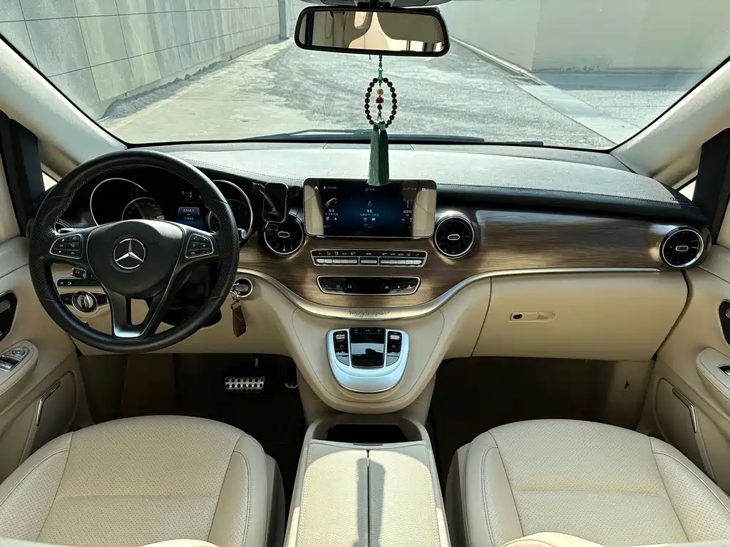 Mercedes-Benz V-Class 2021 V 260 Premium Edition купить на сайте DeffCars
