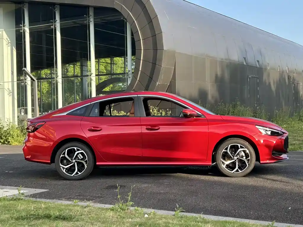 MG5 2025 300TGI Global Flagship Edition купить на сайте DeffCars