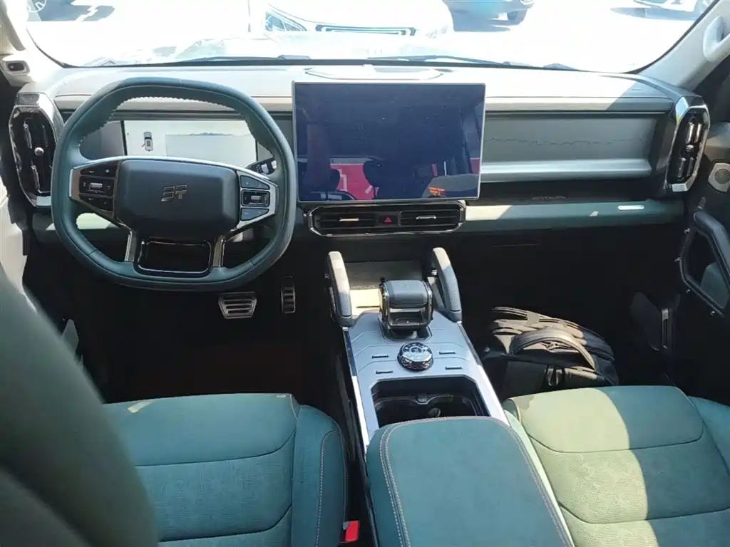 Jietu Traveler 2023 2.0T four-wheel drive crossover PRO купить на сайте DeffCars