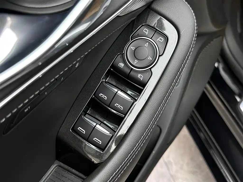Cadillac CT5 2020 facelift 28T leading sports model купить на сайте DeffCars