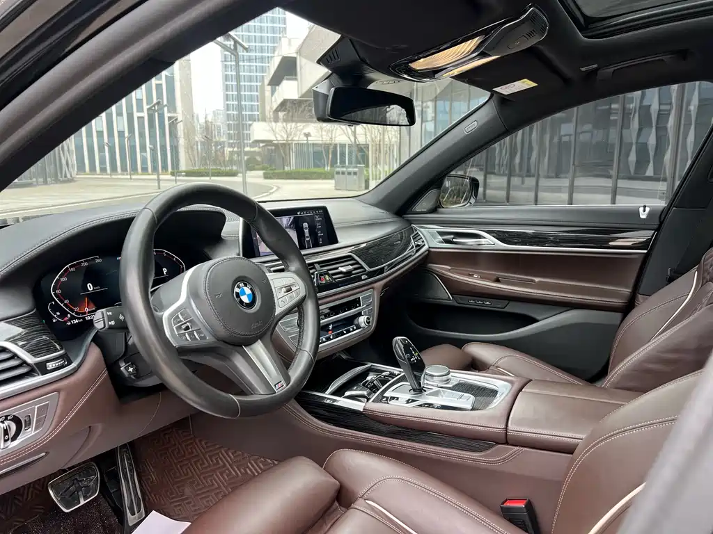 BMW 7 Series 2019 740Li Leading M Sports Package купить на сайте DeffCars