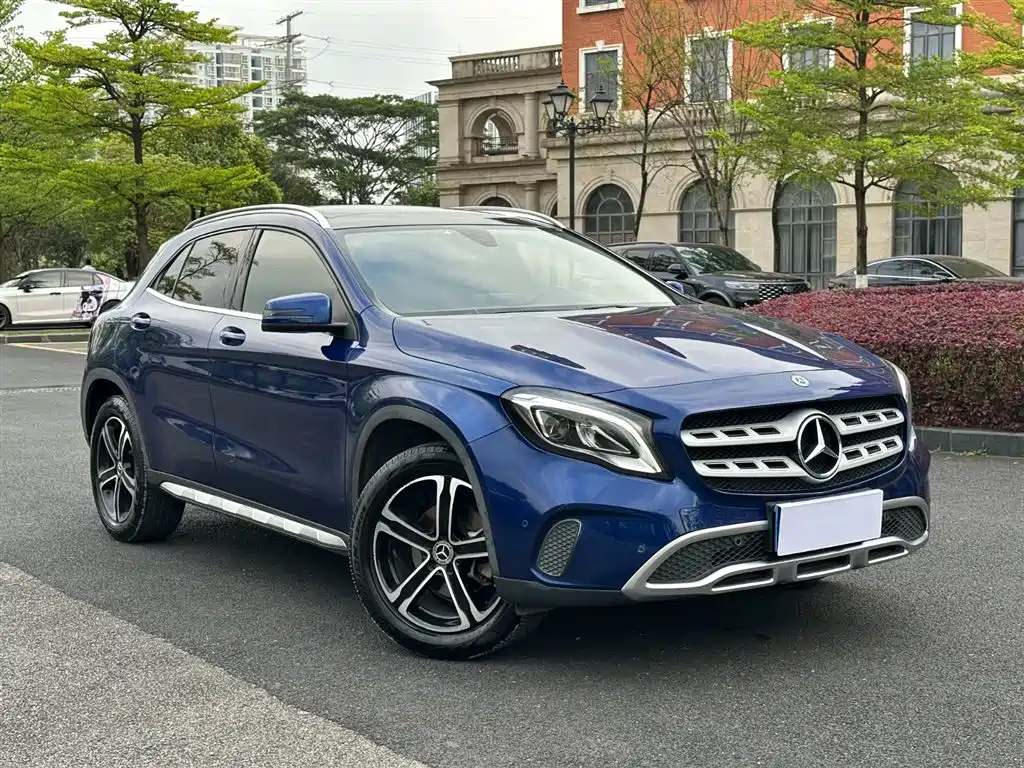 Mercedes-Benz GLA 2018 GLA 200 Fashion Model купить на сайте DeffCars
