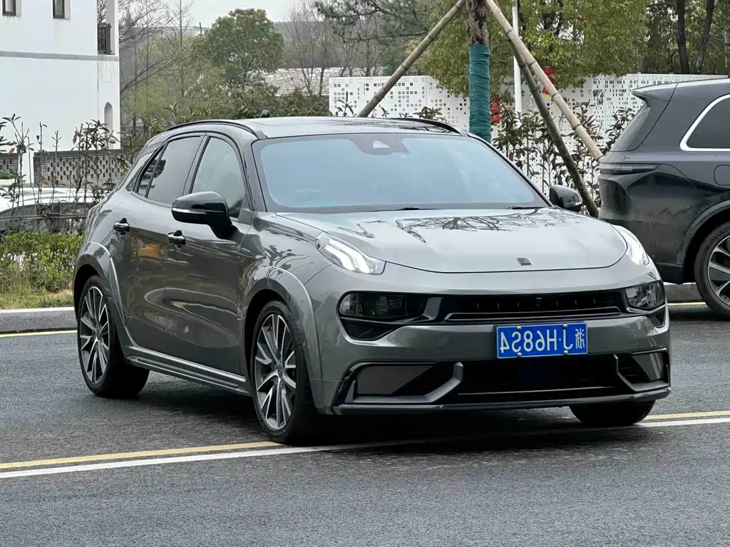 Lynk & Co 02 Hatchback 2022 2.0TD Pro купить на сайте DeffCars