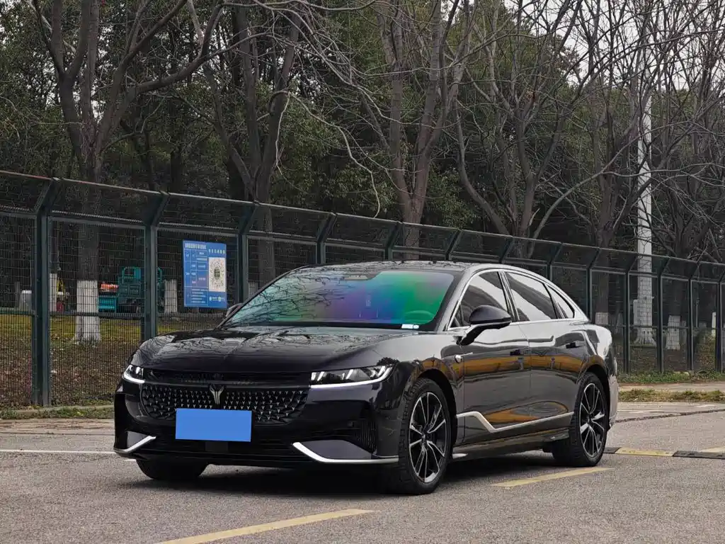 Lantu Chasing Light 2024 PHEV four-wheel drive ultra-long range flagship version купить на сайте DeffCars
