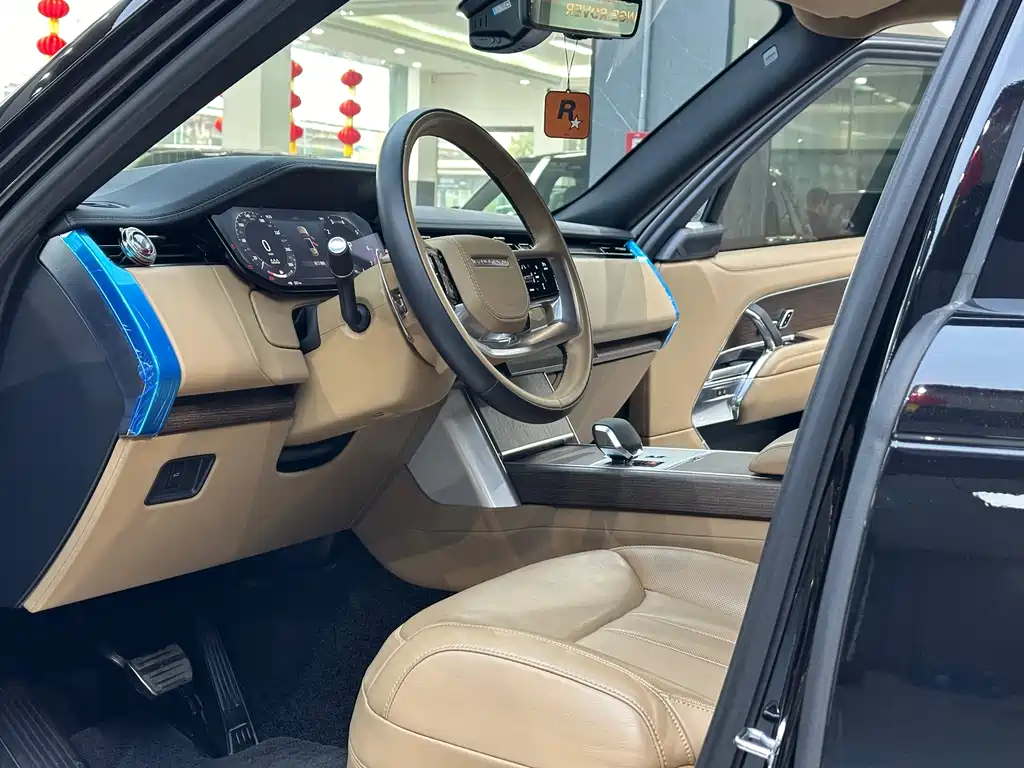 Range Rover 2024 3.0 L6 400PS Genesis Extended Edition купить на сайте DeffCars