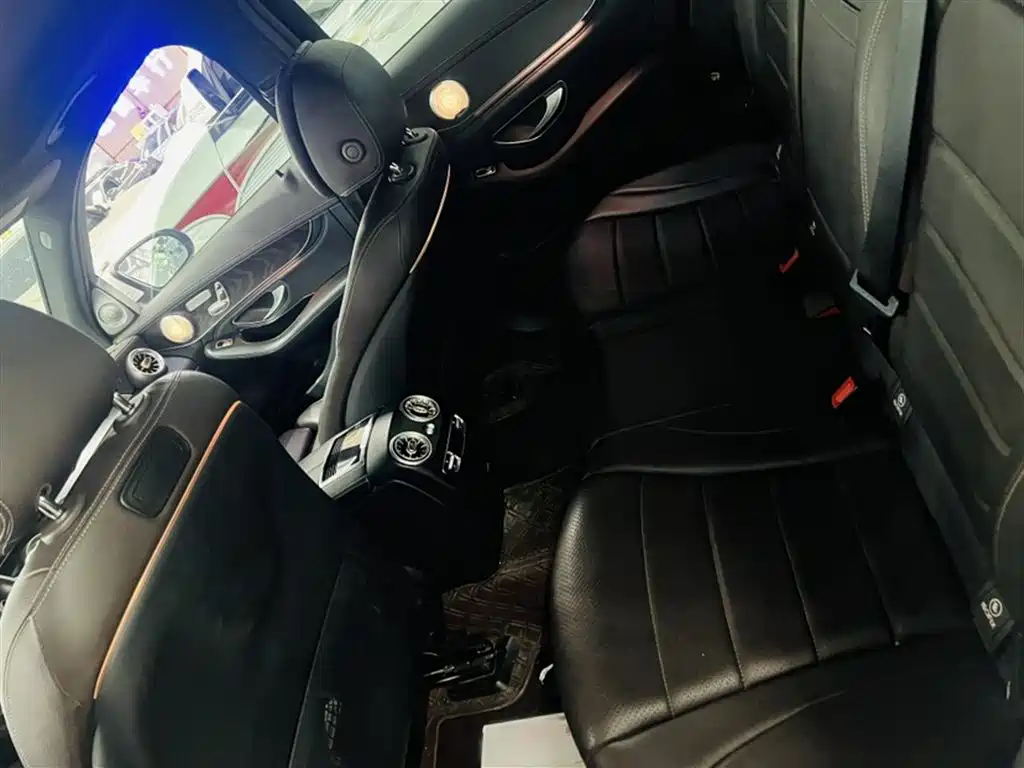 Mercedes-Benz GLC 2018 facelift GLC 300 4MATIC dynamic купить на сайте DeffCars