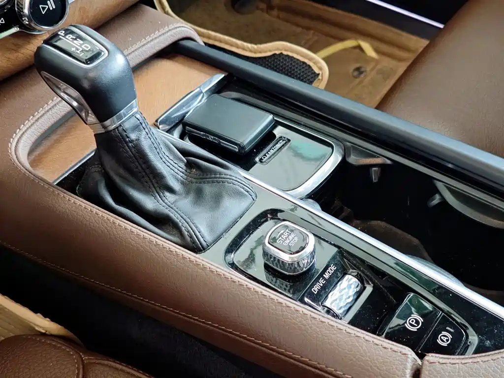 Volvo XC90 2019 T6 Zhiyi Edition 7 seats National V купить на сайте DeffCars