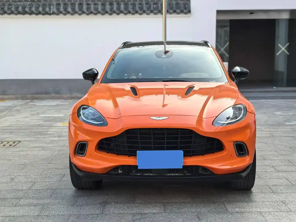 Aston Martin DBX 2022 4.0T V8 купить на сайте DeffCars