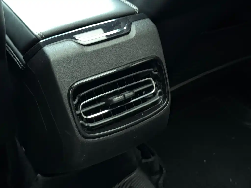 Lynk & Co 03 2022 2.0TD DCT Pro купить на сайте DeffCars