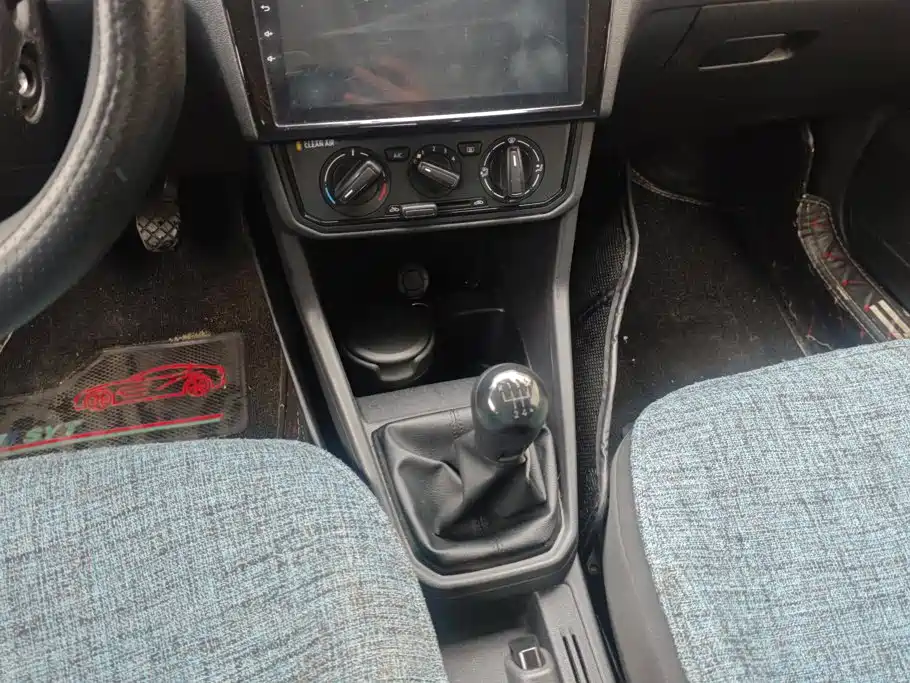 Jetta 2017 1.5L manual fashion model купить на сайте DeffCars