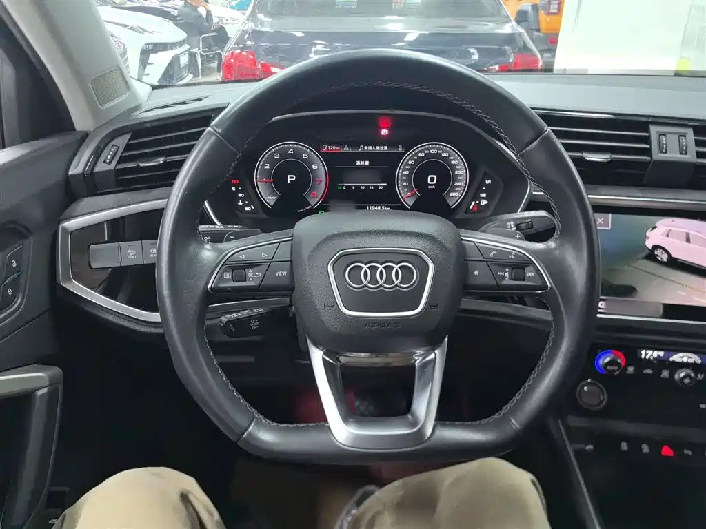 Audi Q3 2023 35 TFSI Fashionable and Dynamic (1.5T) купить на сайте DeffCars