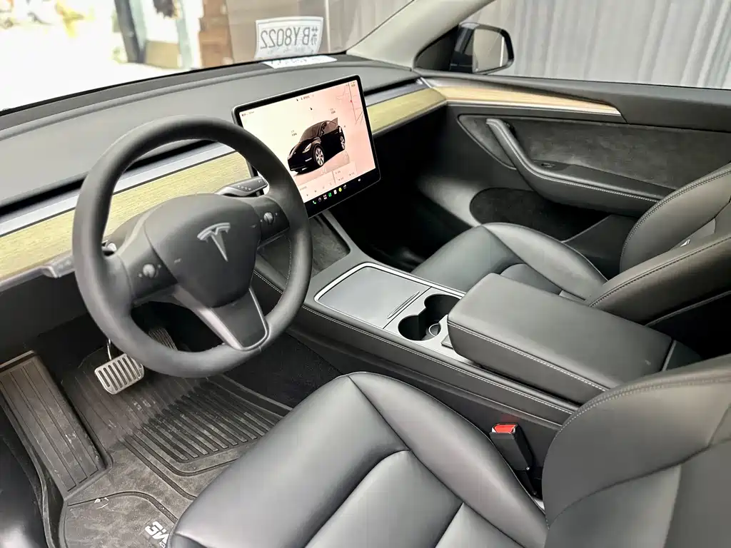 Model Y 2022 facelift rear-wheel drive version купить на сайте DeffCars