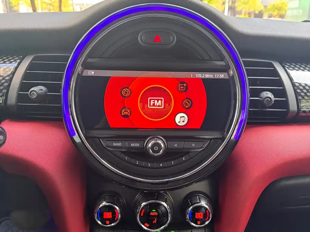 MINI 2019 2.0T COOPER S Classic купить на сайте DeffCars