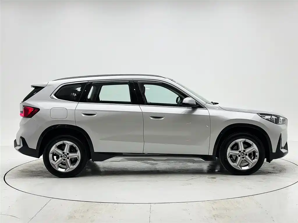 BMW X1 2023 sDrive20Li X Design Package купить на сайте DeffCars