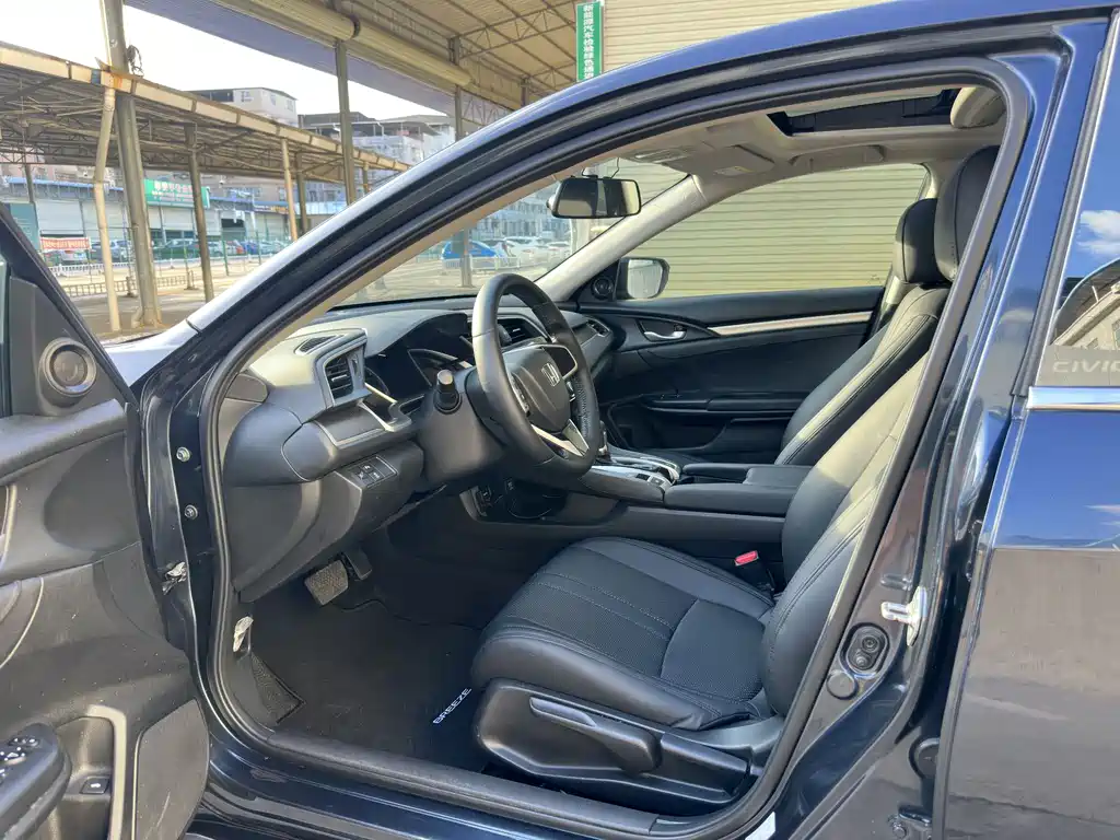 Civic 2016 220TURBO CVT Deluxe Edition купить на сайте DeffCars