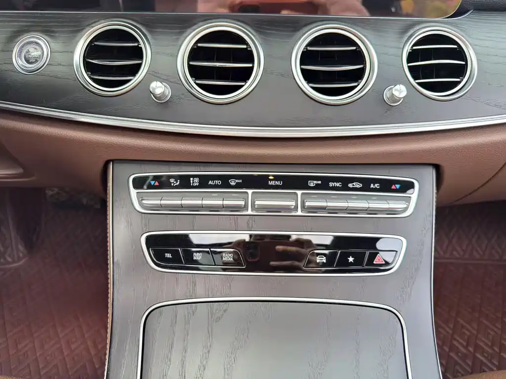 Mercedes-Benz E-Class 2021 facelift E 300 L sports luxury model купить на сайте DeffCars