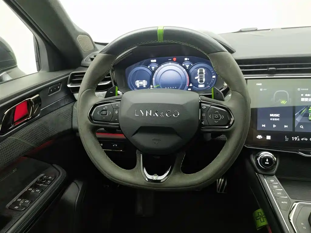 Lynk & Co 05 2022 05+ 2.0TD Automatic Discovery Edition купить на сайте DeffCars