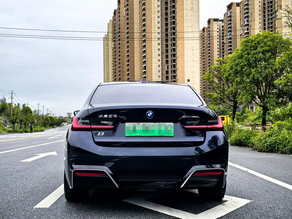 BMW i3 2022 eDrive 35 L купить на сайте DeffCars