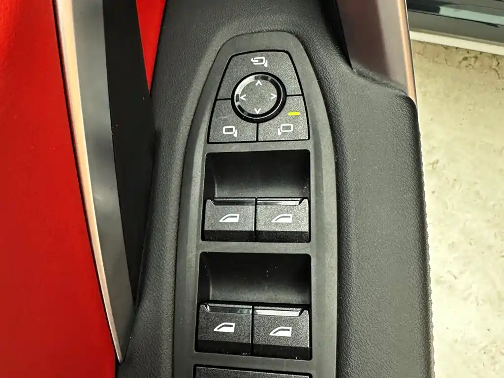 BMW X1 2023 sDrive20Li X Design Package купить на сайте DeffCars