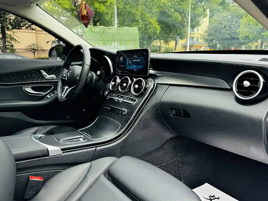 Mercedes-Benz C-Class 2019 C 180 L Fashionable Sports Edition купить на сайте DeffCars