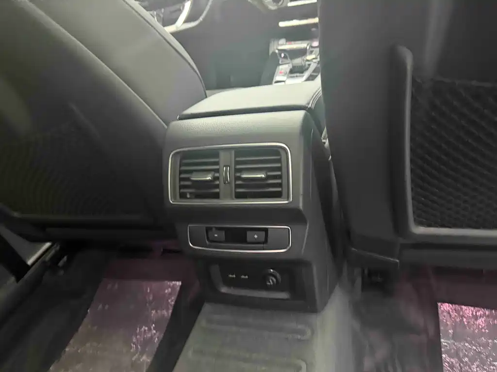 Audi Q5L Sportback 2021 40 TFSI luxury model купить на сайте DeffCars