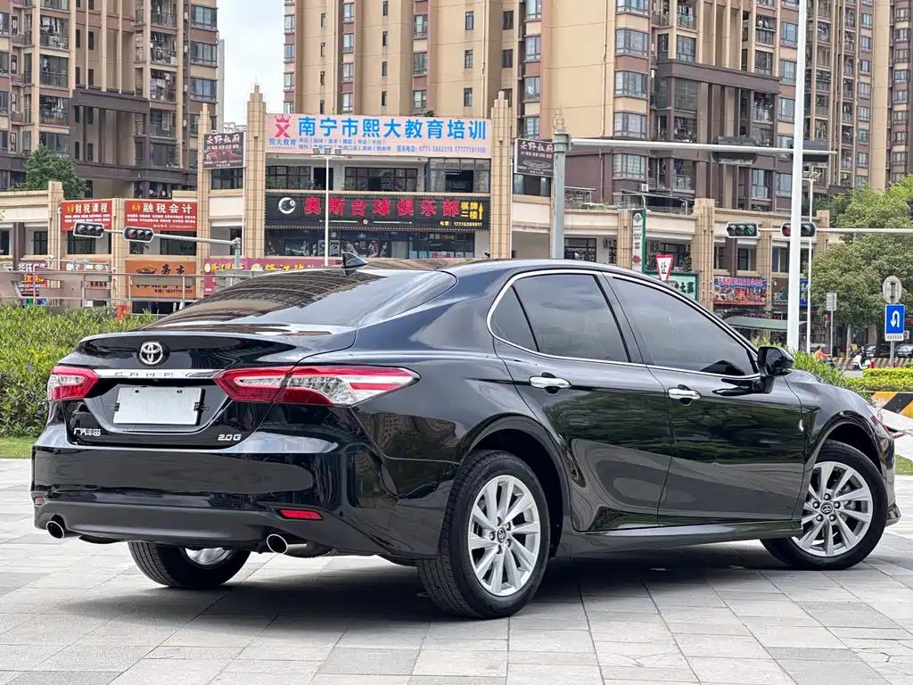 Camry 2021 2.0G Deluxe Edition купить на сайте DeffCars