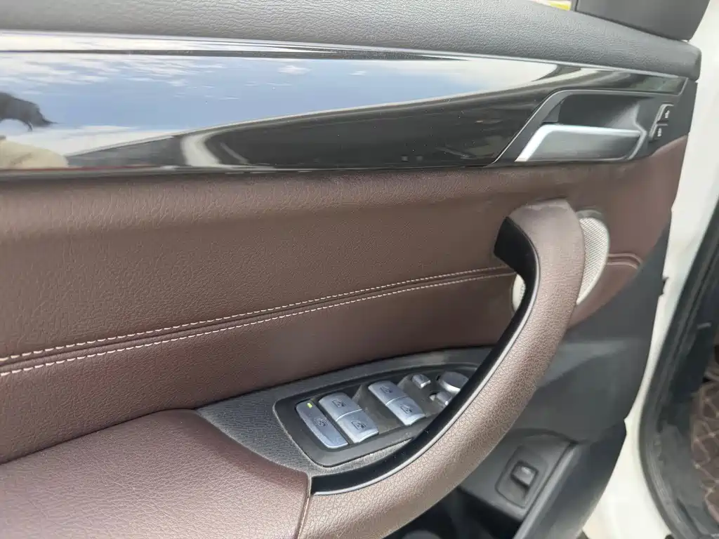 BMW X1 2022 sDrive20Li Fashion Model купить на сайте DeffCars