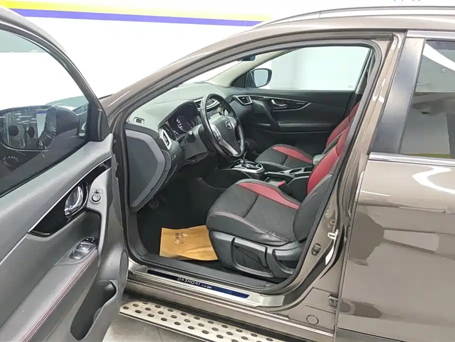 Qashqai 2017 2.0L CVT Smart Edition National V купить на сайте DeffCars