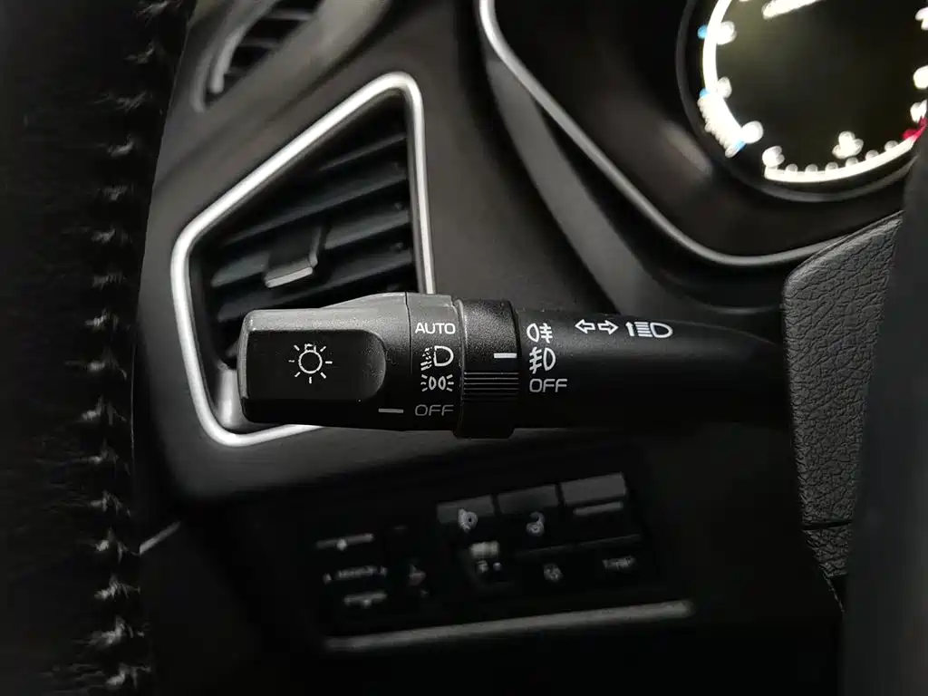 Vision X6 2016 1.8L manual luxury model купить на сайте DeffCars