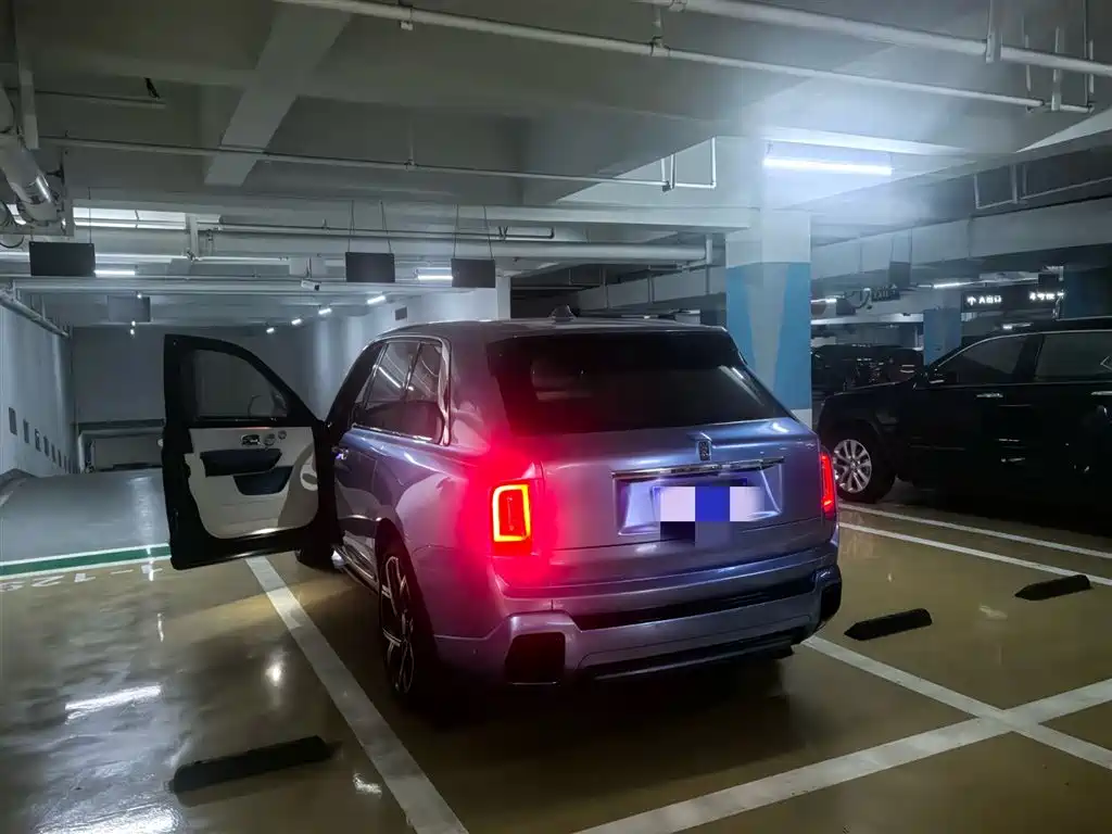 Cullinan 2018 four-seat version купить на сайте DeffCars