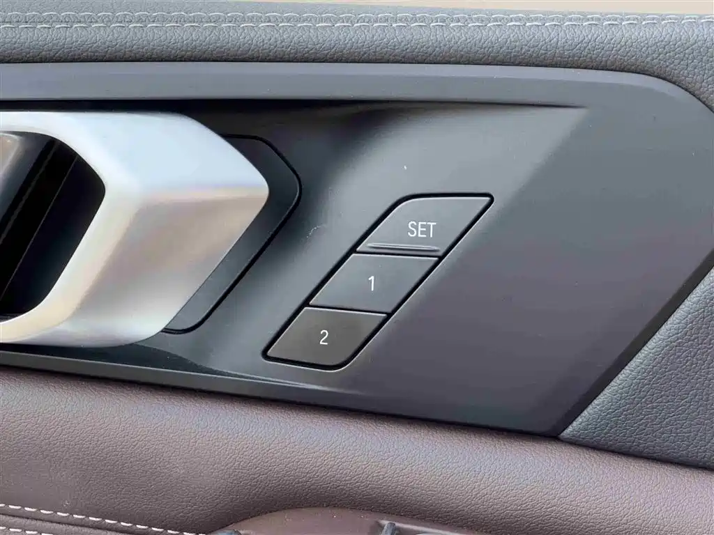 BMW X5 2022 facelift xDrive 40Li M sports package купить на сайте DeffCars