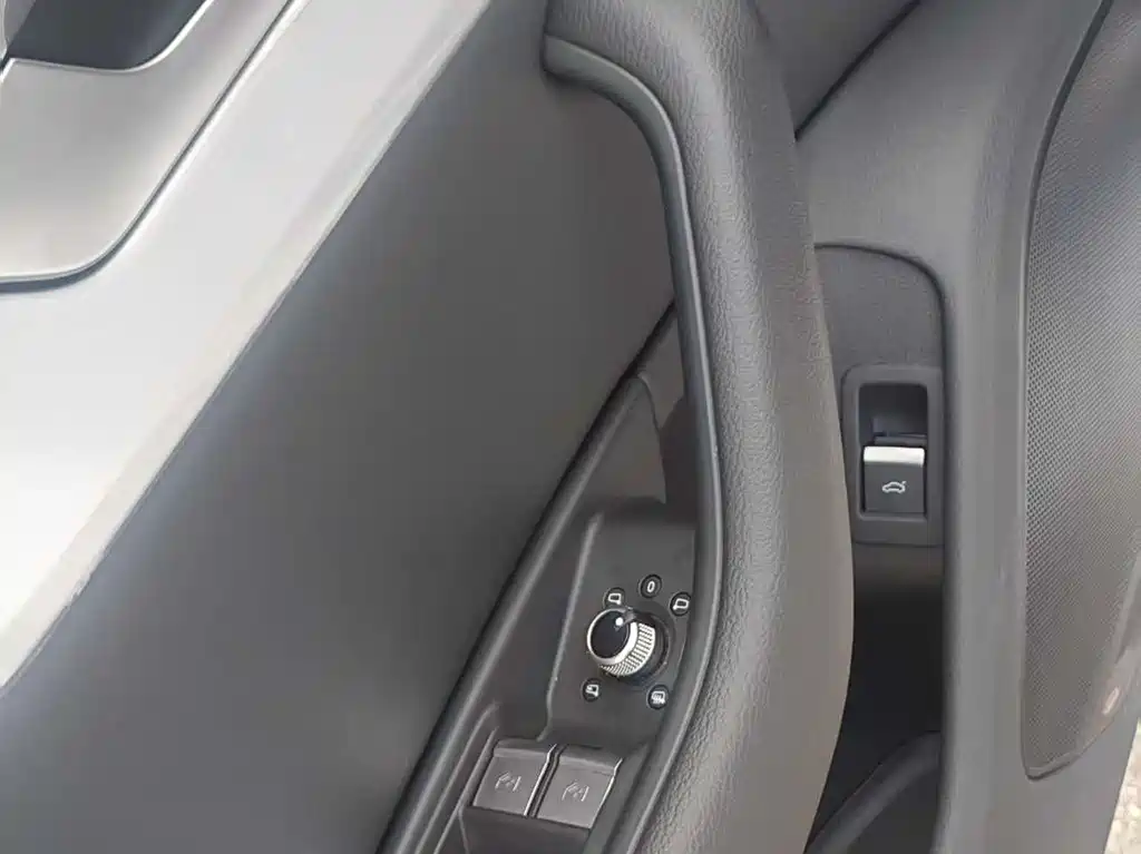 Audi A4L 2024 40 TFSI Fashionable and Dynamic купить на сайте DeffCars