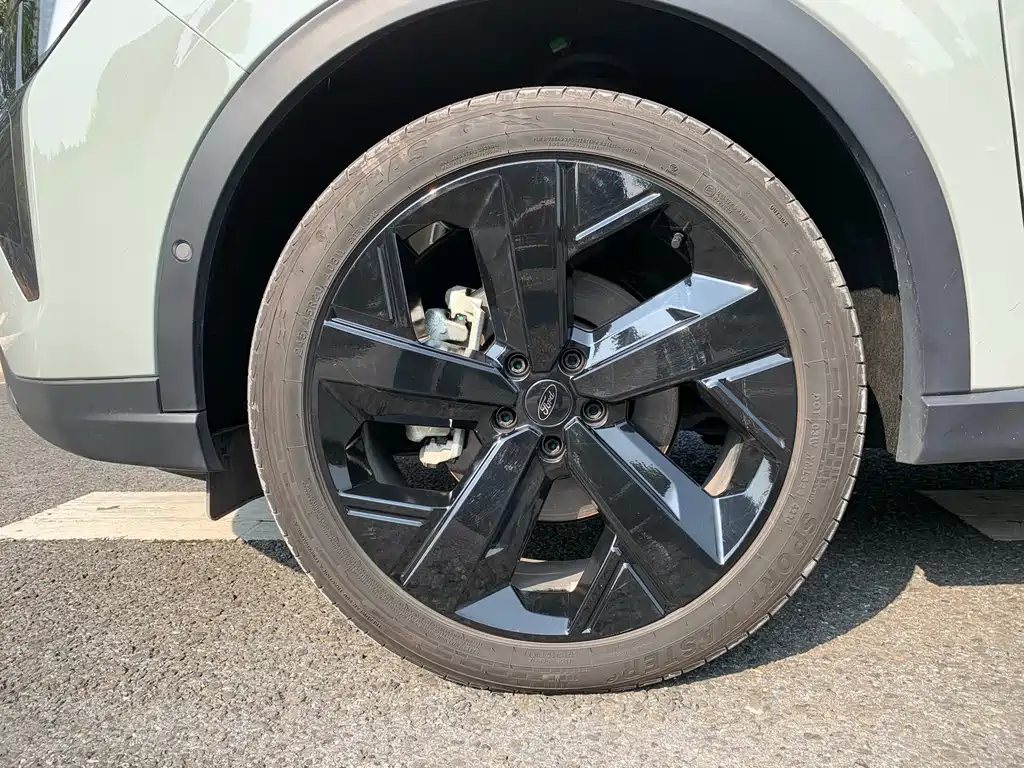 Lingrui New Energy 2025 Model PLUS купить на сайте DeffCars