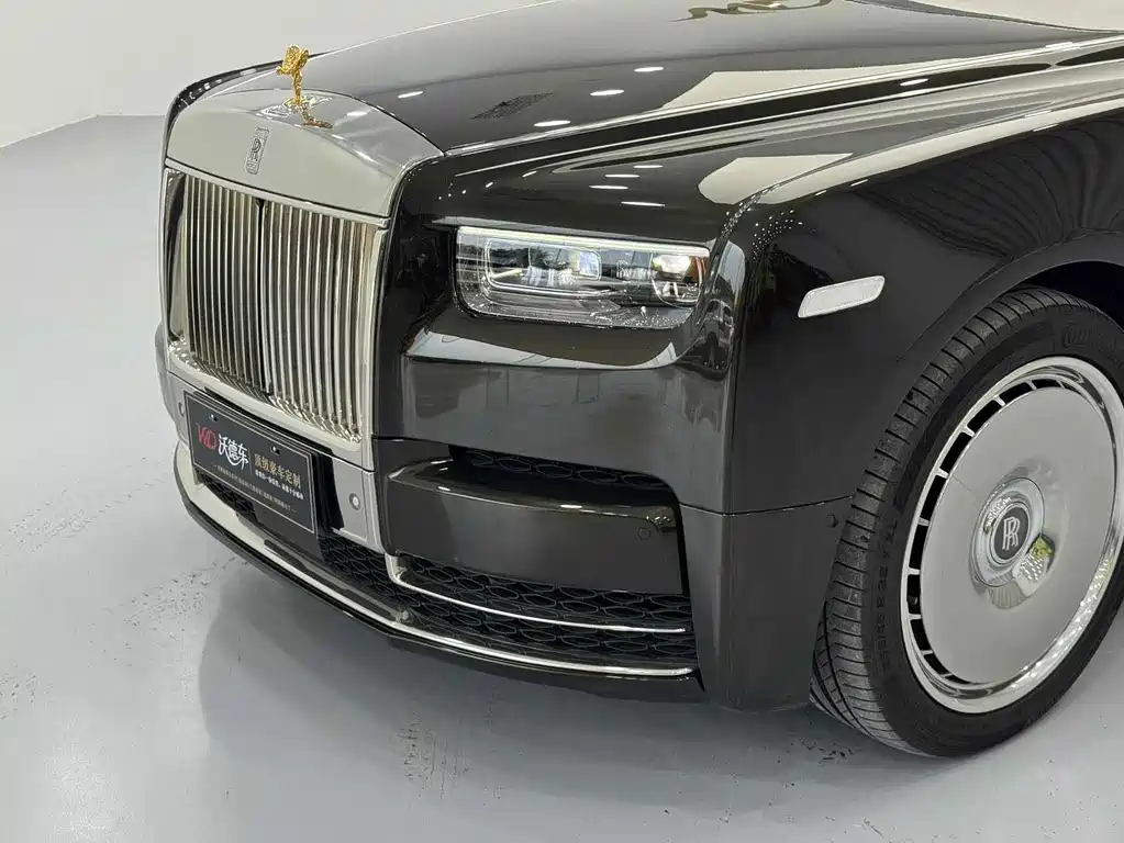 Phantom 2018 6.7T long wheelbase version купить на сайте DeffCars