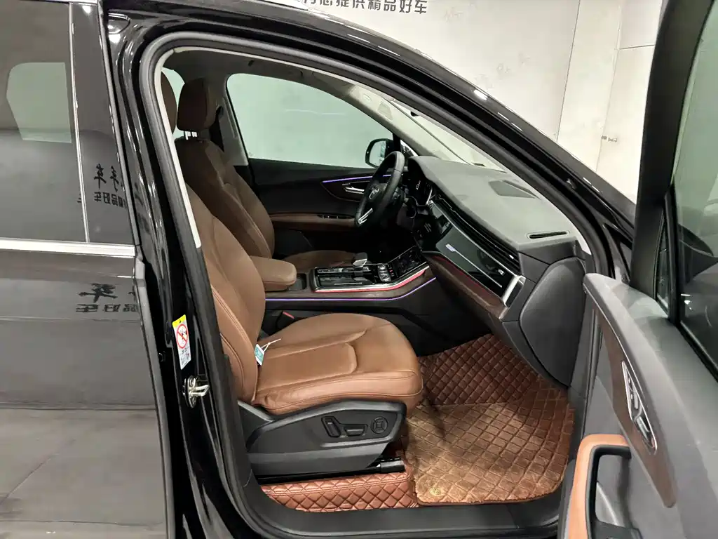 Audi Q7 2022 55 TFSI quattro S line sports купить на сайте DeffCars