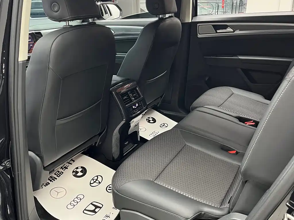 Touron 2020 380TSI four-wheel drive comfort version National VI купить на сайте DeffCars