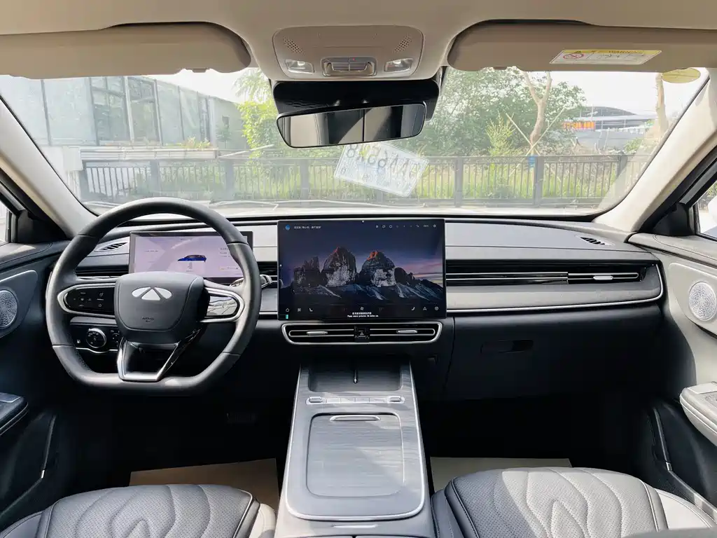 Fengyun A8L 2025 1.5TGDI 145km luxury model купить на сайте DeffCars