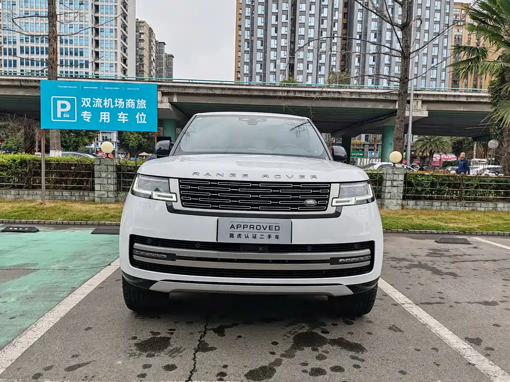 Range Rover 2024 3.0 L6 400PS Extended Edition купить на сайте DeffCars